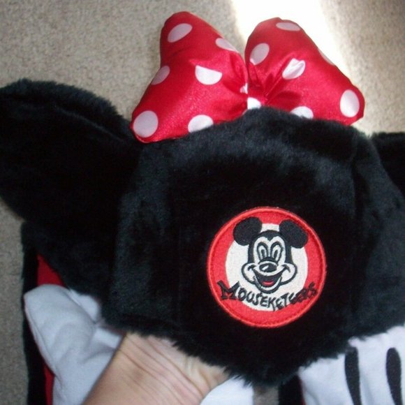 Disney Parks Minnie Mouse Ear Hat Plush Puffy Bow Mouseketeers Scarf Gloves - Picture 3 of 6